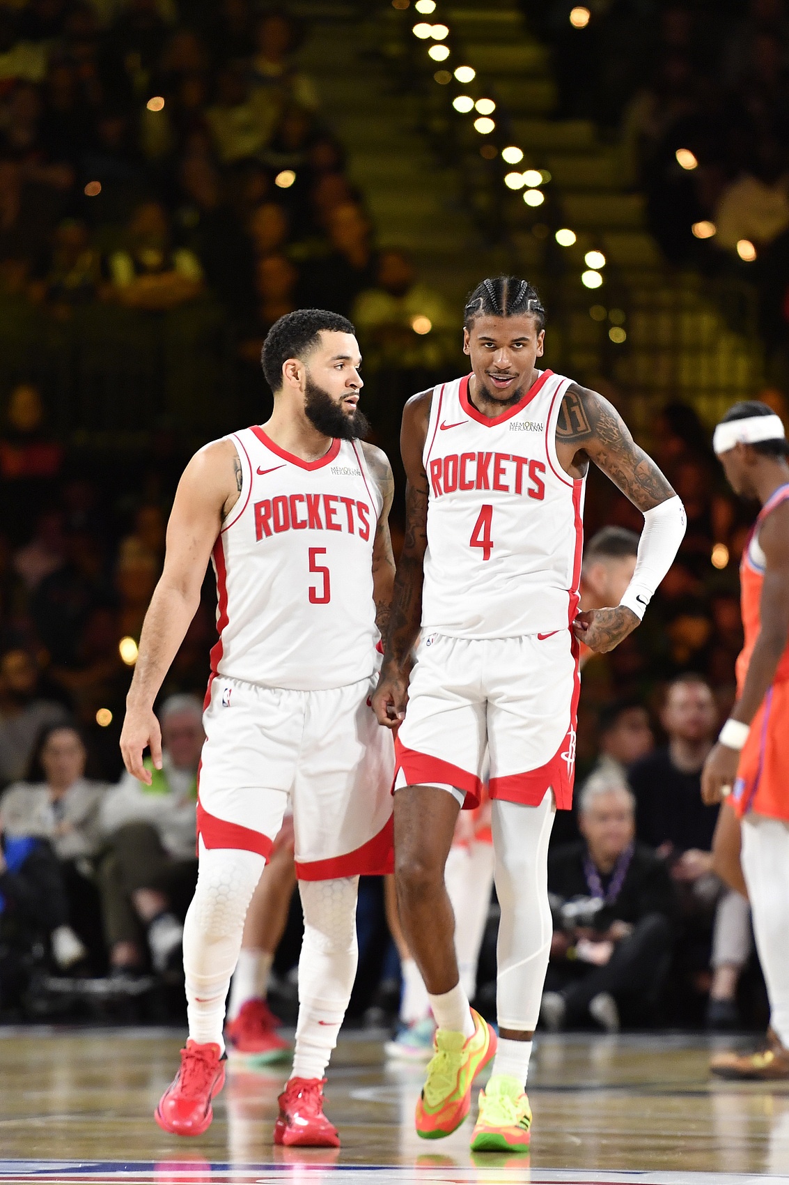 包含英超赛后再迎强敌，休斯敦火箭队长鼓劲，主帅态度——话题不断，阵容厚度经受考验的词条